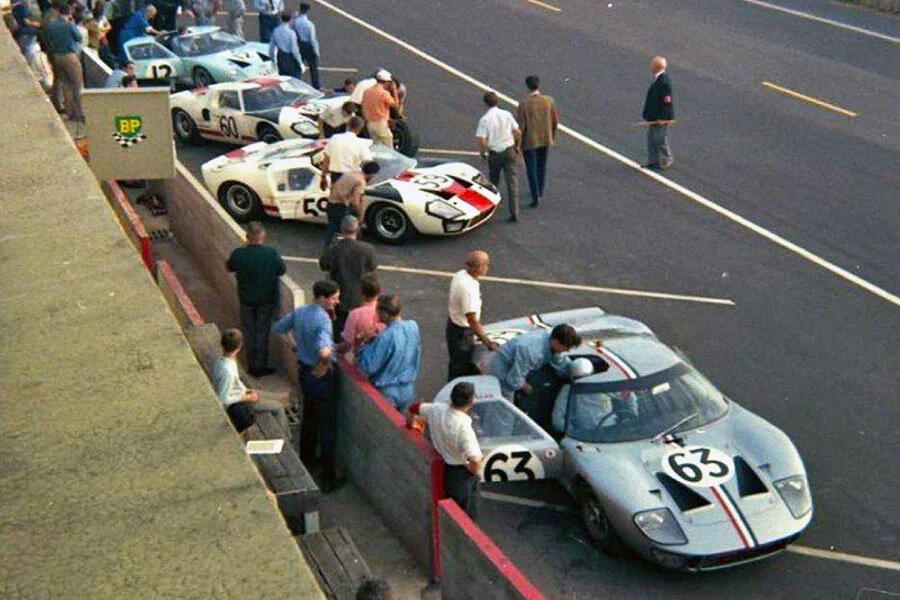 VIN: the Scuderia Bear Ford GT40 chassis P/1029 — Supercar